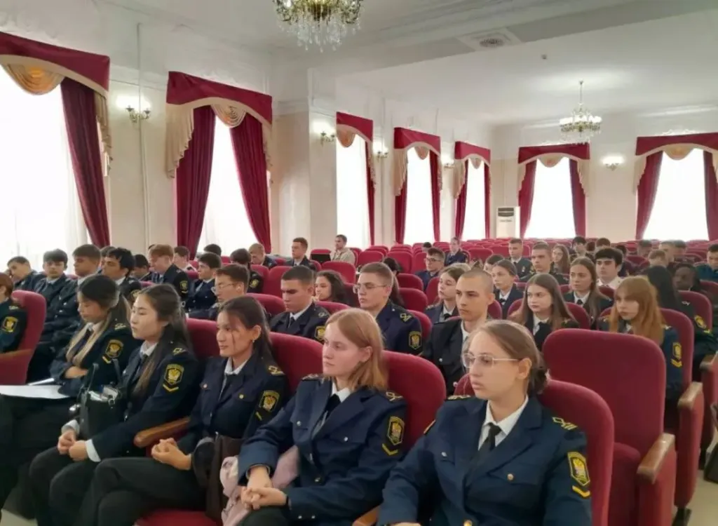 Астраханским студентам рассказали о защите от кибермошенников