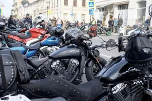 В Астрахани закрыли мотосезон: собрались более 800 человек