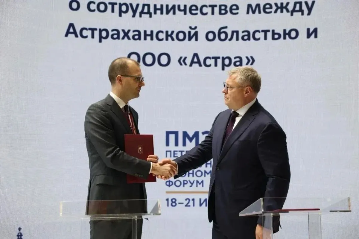 В Каспийском море начал работу комплекс перевалки зерна