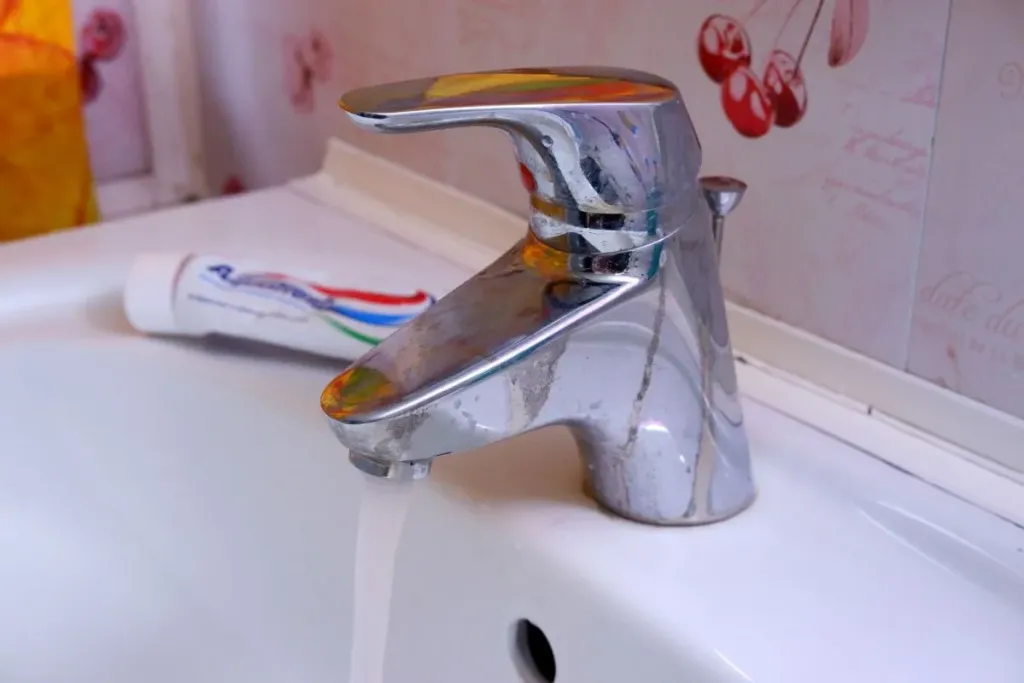 В части Астрахани продлили отключение горячей воды