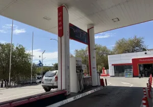 В Астрахани возобновили работу АЗС «Лукойл»
