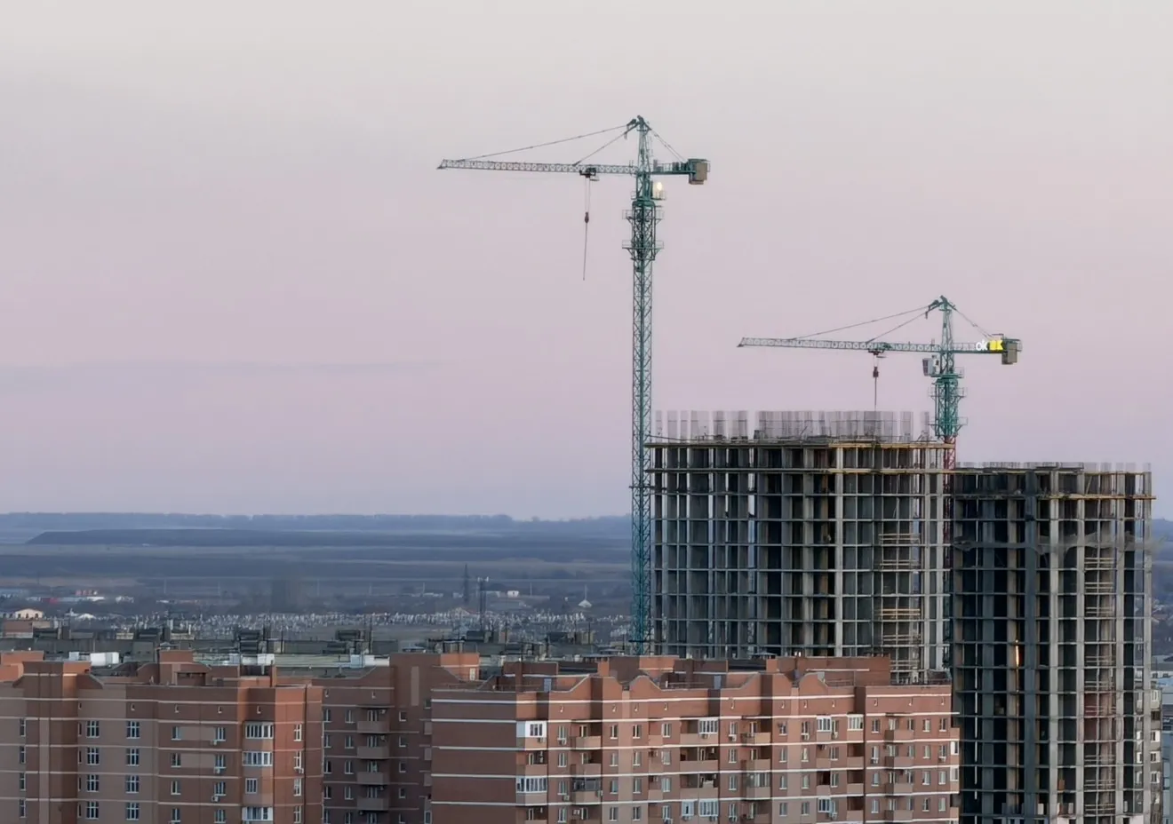 Новостройки в Астрахани подешевели на 4% за год