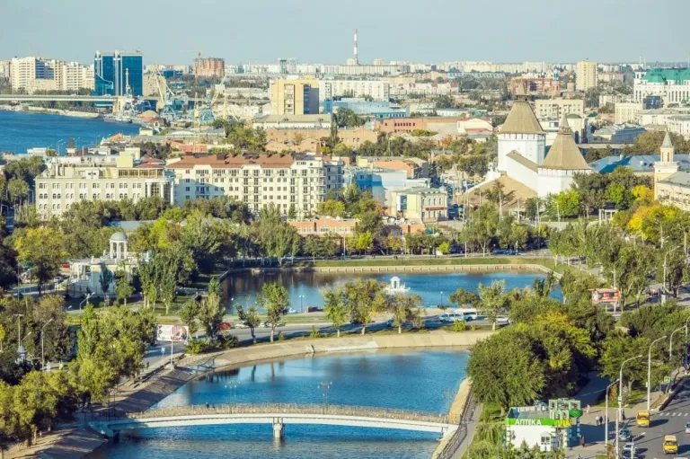 Житель Ахтубинска получил 7,5 года за убийство знакомого и нападение на полицейского