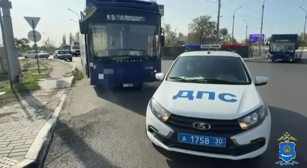 В Астрахани наказали водителя за выезд на встречную полосу