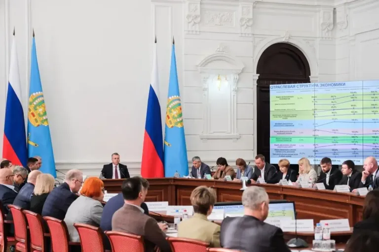 Проект бюджета Астраханской области на 2027 год внесут в Думу